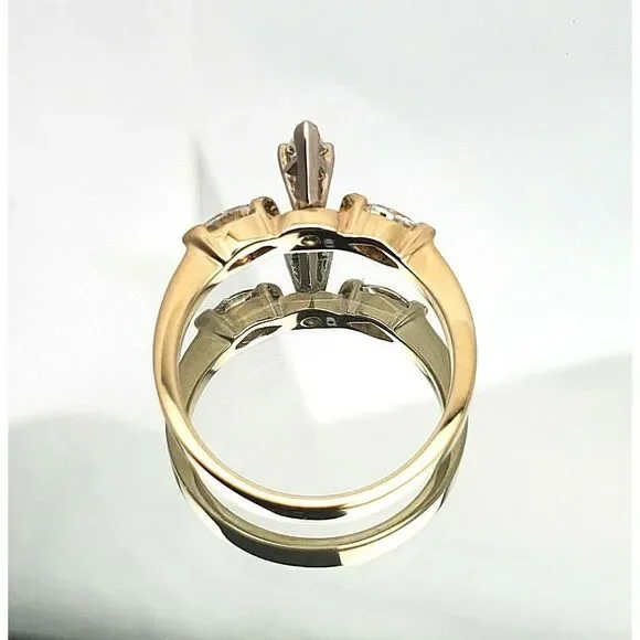 WOMEN'S 14K YELLOW GOLD & MARQUISE DIAMOND ENGAGEMNT RING